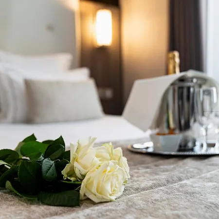 Hotel De La Paix Tour Eiffel