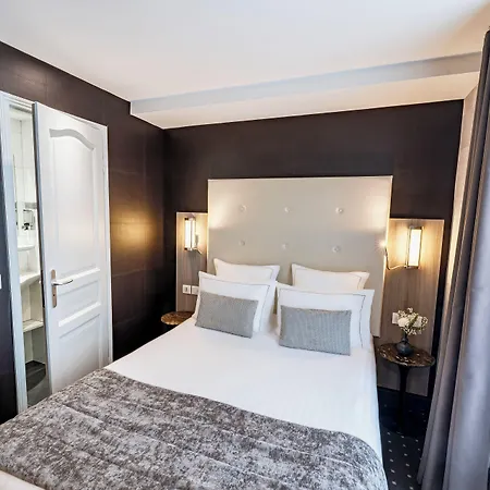 De La Paix Tour Eiffel 3*