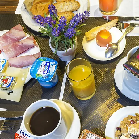 De La Paix Tour Eiffel Hotel