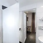 فندق هوتل دي لا بريكس تور إيفيل باريس