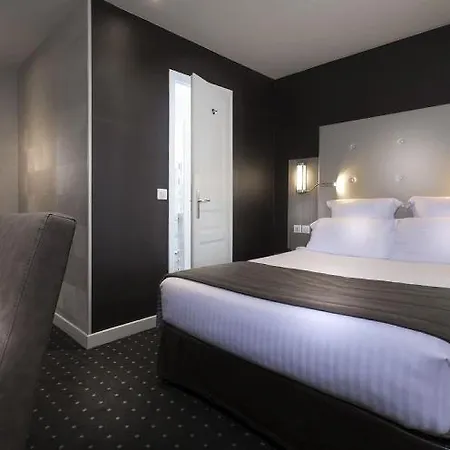 هوتل دي لا بريكس تور إيفيل باريس