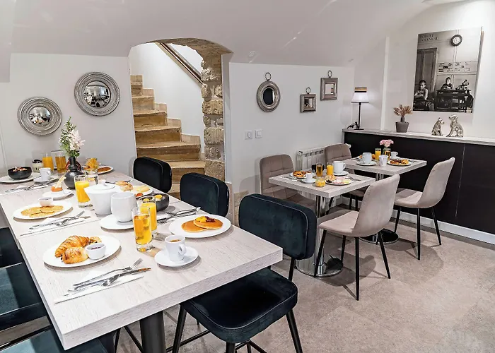 De La Paix Tour Eiffel Hotel