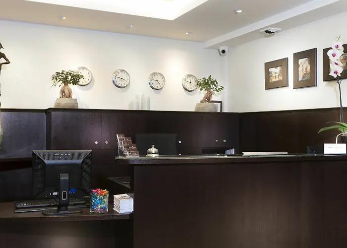 De La Paix Tour Eiffel 3*